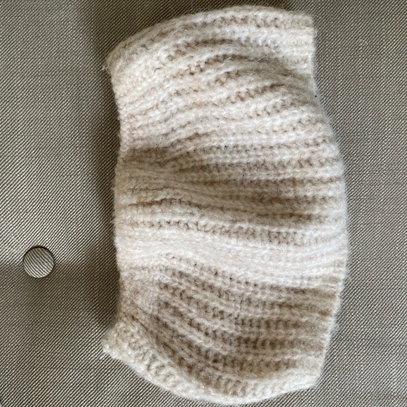 Urban Outfitters Sweater Tube Top - Picture 3 of 3